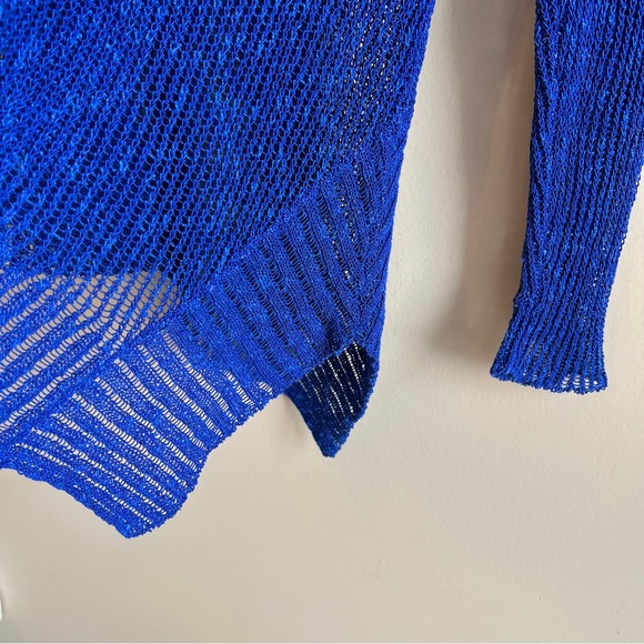 EILEEN FISHER v-neck sweater size small asymmetrical hemline with split - Picture 6 of 6